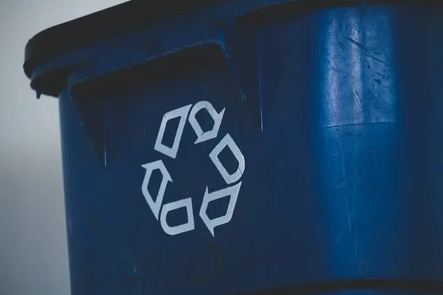 a-rubbish-holder-for-recycling