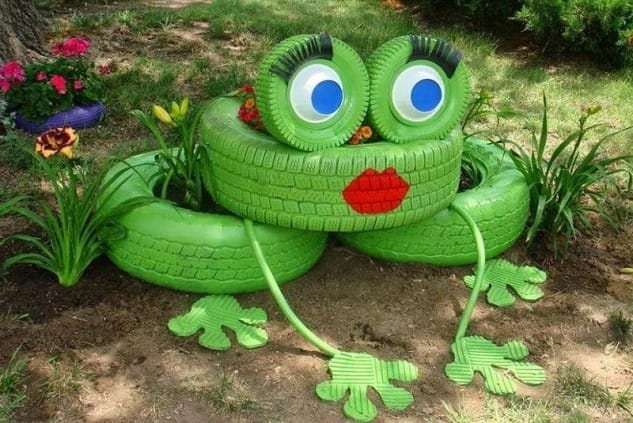 used-tyres-garden-decoration